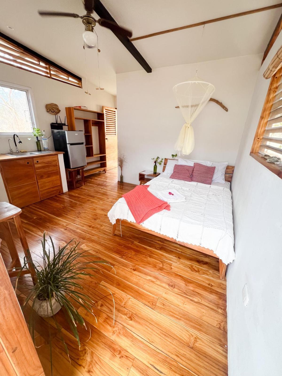 Вилла Nosotros Playa Maderas - Surf House & Casitas Экстерьер фото